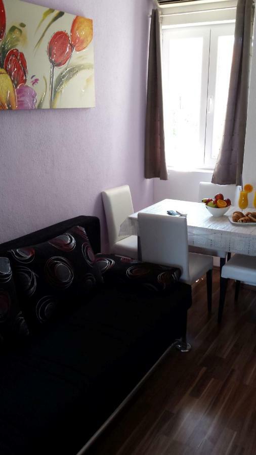 Apartments Lavanda Biograd Na Moru Luaran gambar