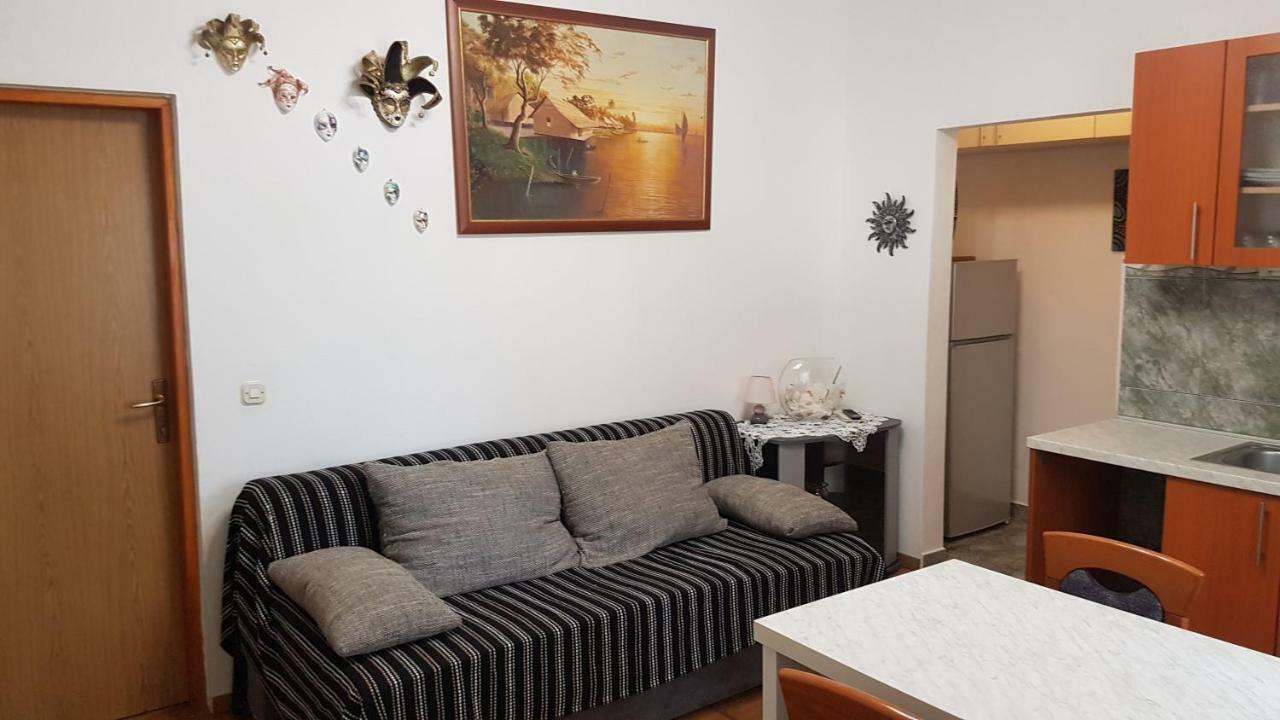 Apartments Lavanda Biograd Na Moru Luaran gambar